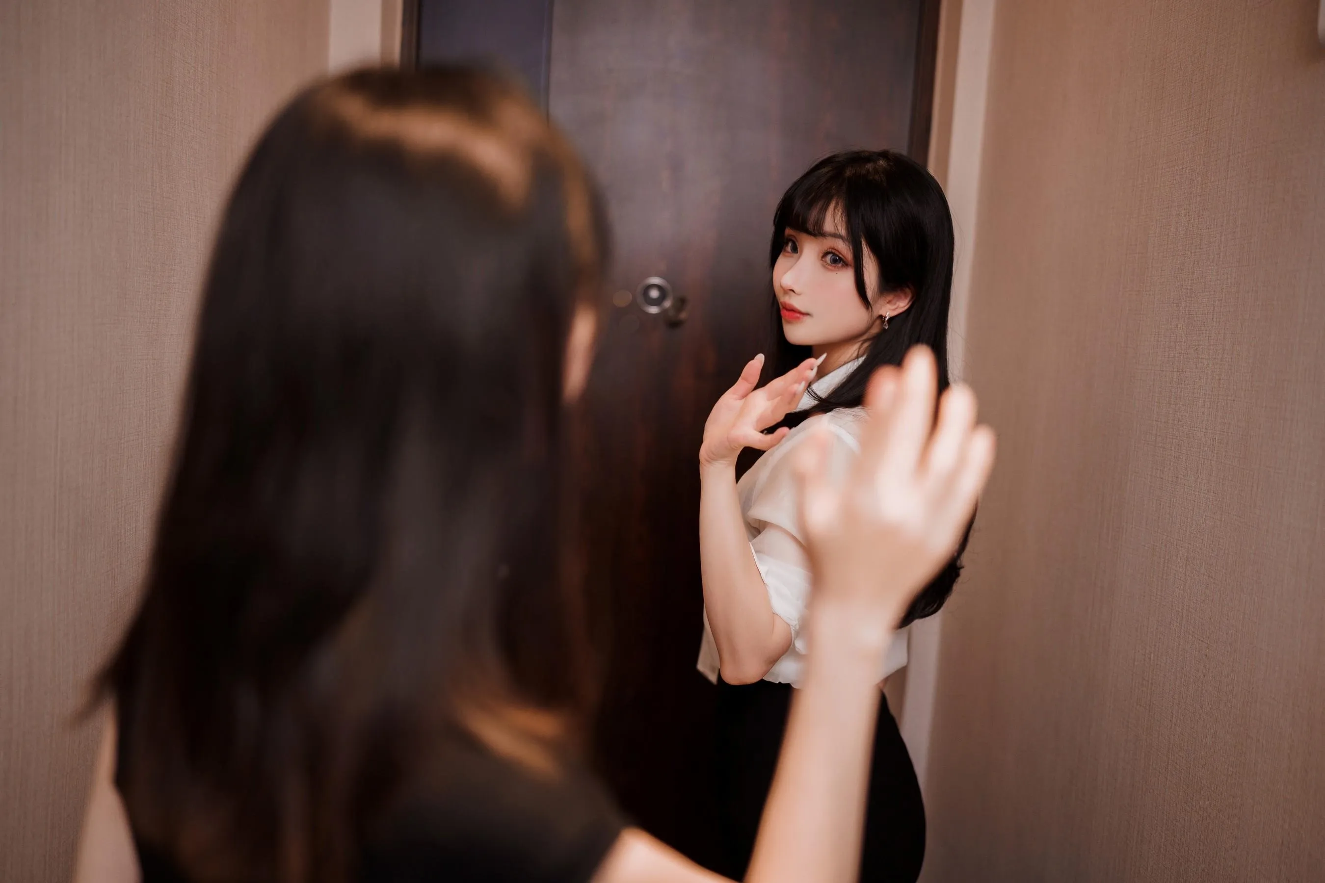 rioko凉凉子 – NO.92 面饼仙儿《黑丝ol制服双人》-OL百合篇 [42P]插图6